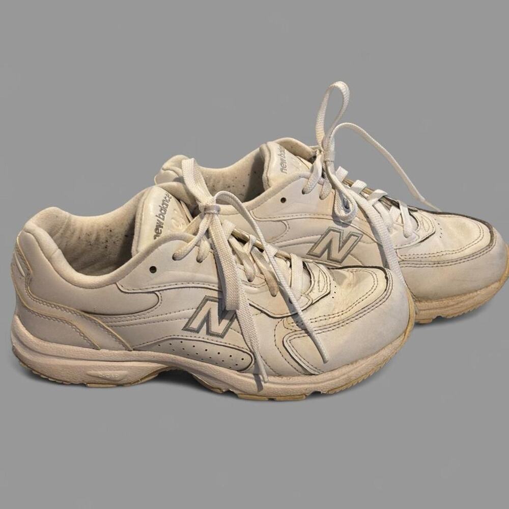 New Balance WW400WT White Leather Walking Shoes Sneakers Women's Size 7.5